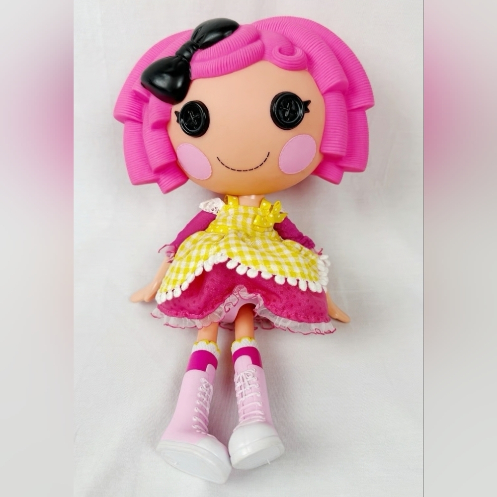 Lalaloopsy Crumbs Sugar Cookie doll.